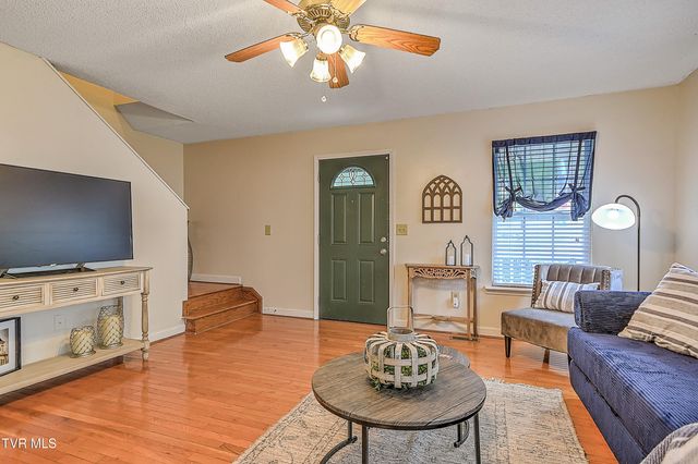 104 Phillip Drew Court, Johnson City, TN 37604
