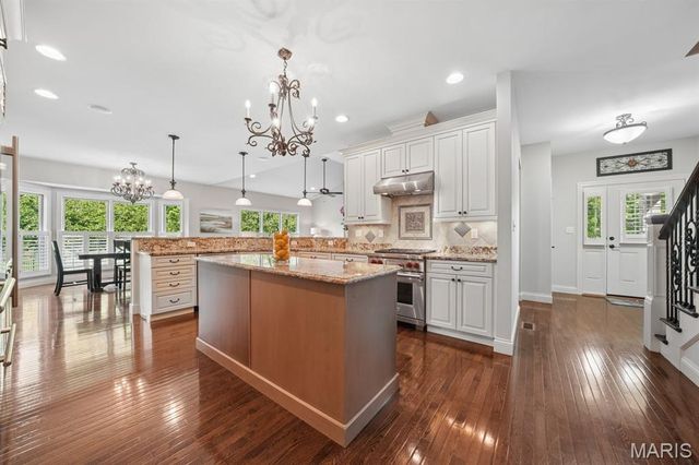 17925 Homestead Bluffs Drive, Wildwood, MO 63005