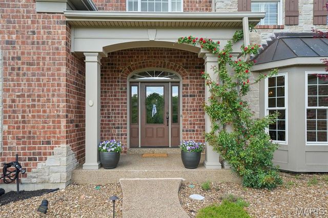 17925 Homestead Bluffs Drive, Wildwood, MO 63005