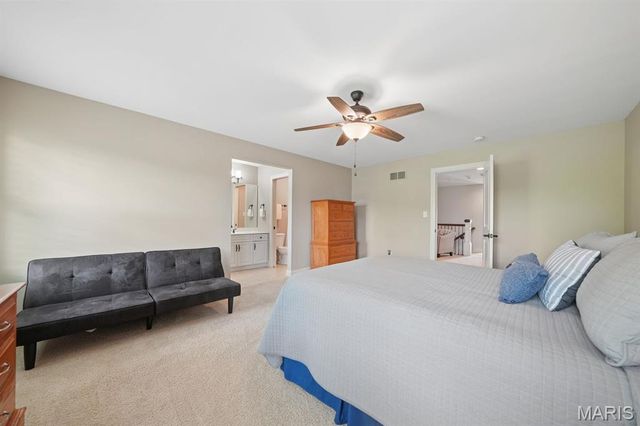 17925 Homestead Bluffs Drive, Wildwood, MO 63005