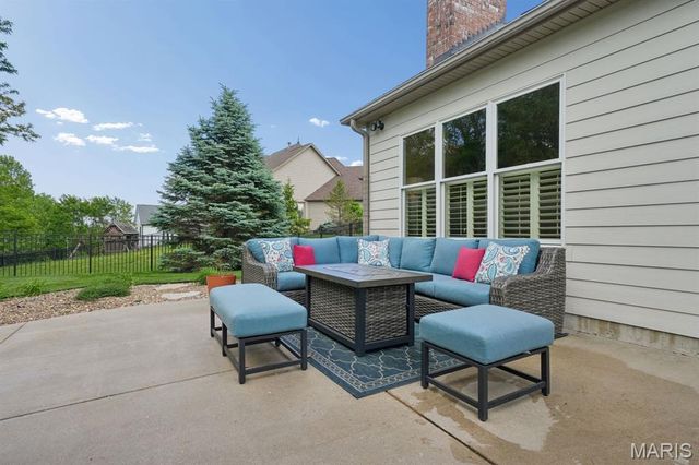 17925 Homestead Bluffs Drive, Wildwood, MO 63005