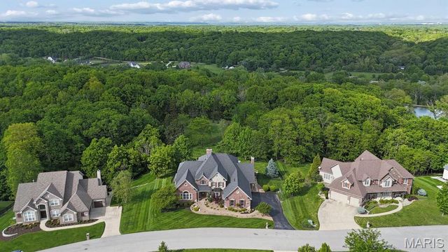 17925 Homestead Bluffs Drive, Wildwood, MO 63005