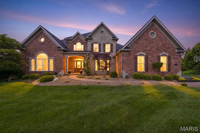 17925 Homestead Bluffs Drive, Wildwood, MO 63005