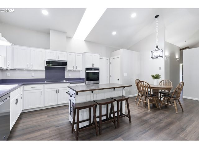 23235 Sw SAINT CHARLES Way, Sherwood, OR 97140