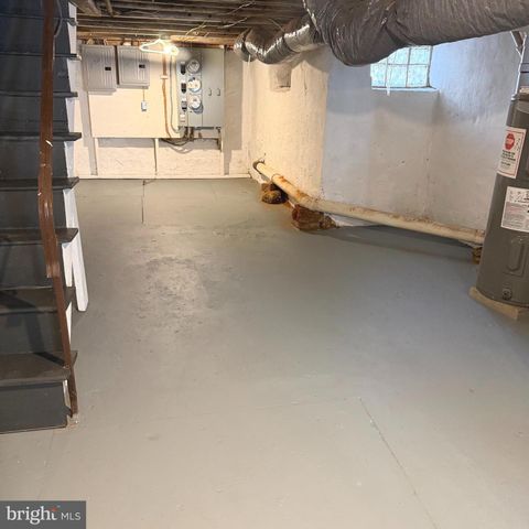 546 S SALFORD ST, Philadelphia, PA 19143