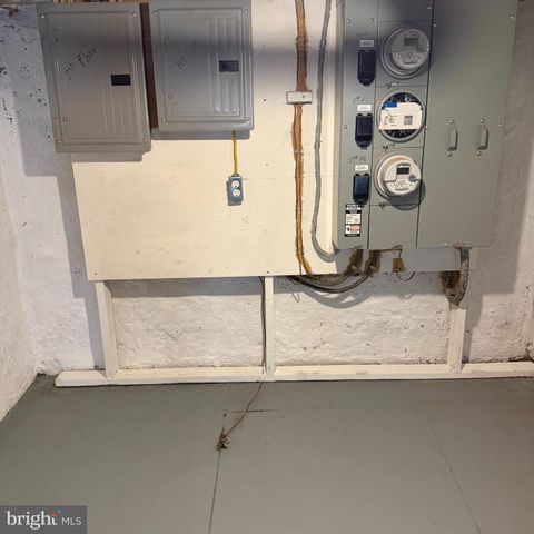 546 S SALFORD ST, Philadelphia, PA 19143