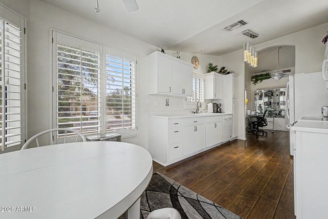 8513 W ORAIBI Drive, Peoria, AZ 85382