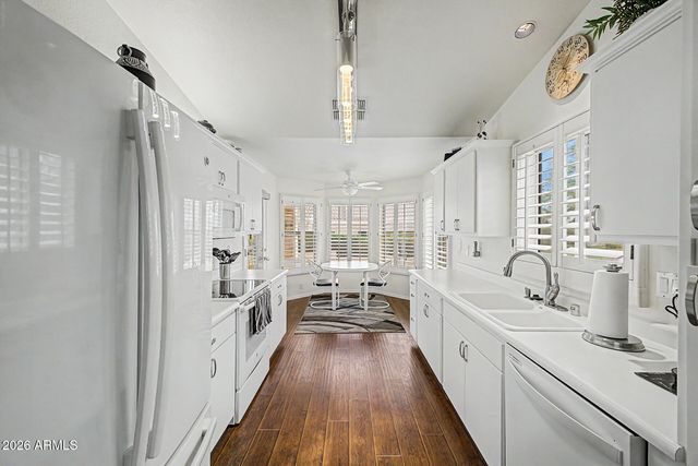 8513 W ORAIBI Drive, Peoria, AZ 85382