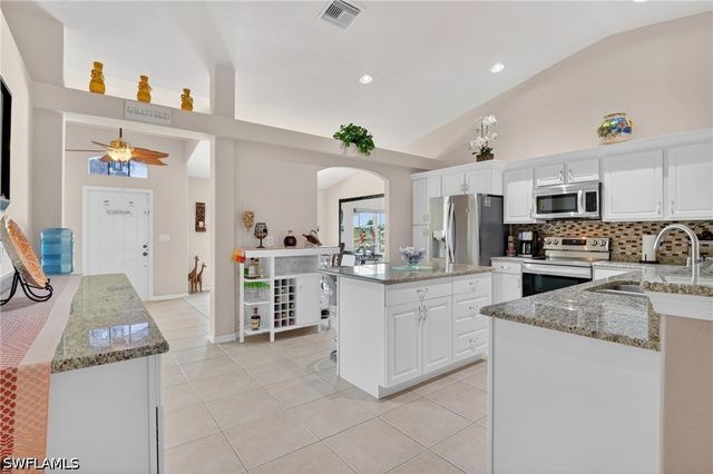 1223 NW 40th PL, Cape Coral, FL 33993