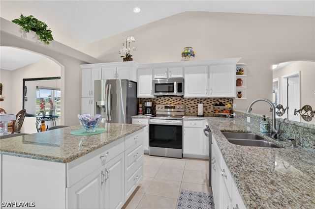 1223 NW 40th PL, Cape Coral, FL 33993