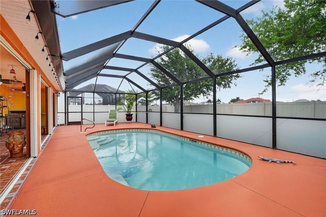 1223 NW 40th PL, Cape Coral, FL 33993