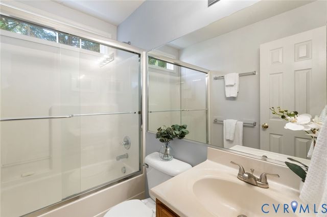 3173 Poplar View Pl, Chester, VA 23831