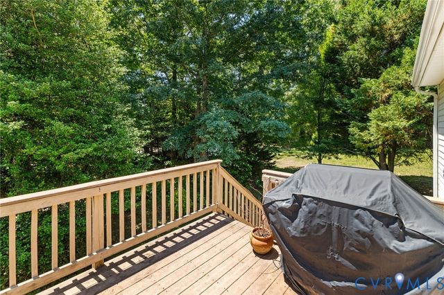 3173 Poplar View Pl, Chester, VA 23831