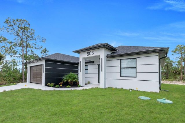 803 Desoto Ave, Lehigh Acres, FL 33972