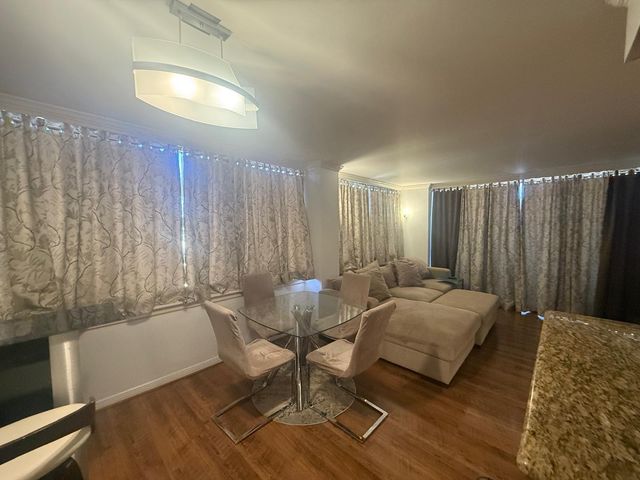 3525 Sage Road 1204, Houston, TX 77056