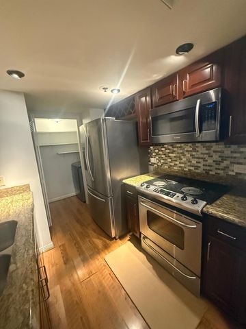 3525 Sage Road 1204, Houston, TX 77056