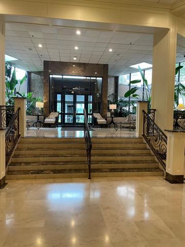 3525 Sage Road 1204, Houston, TX 77056