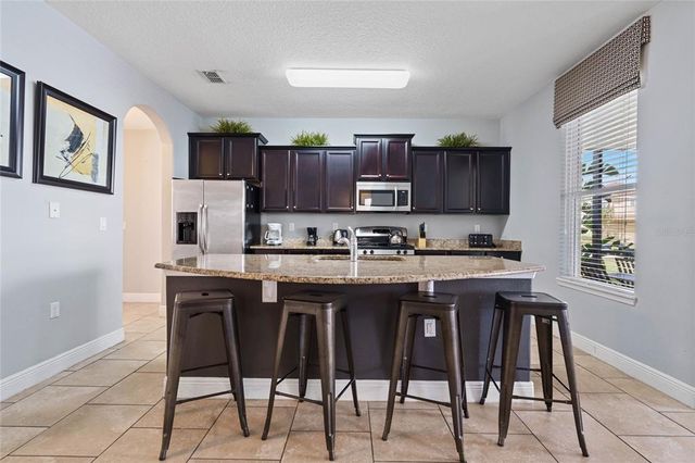 4204 OAKVIEW DRIVE, Davenport, FL 33837