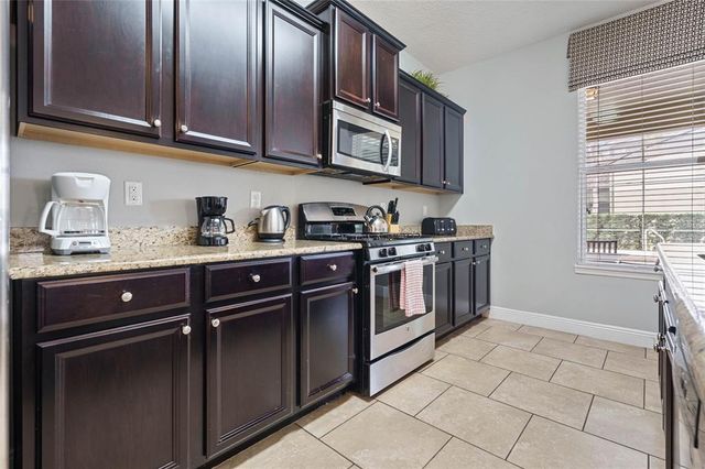 4204 OAKVIEW DRIVE, Davenport, FL 33837