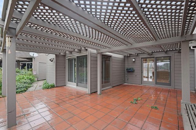 5551 Grouse Run Dr, Stockton, CA 95207