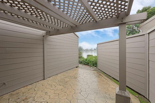 5551 Grouse Run Dr, Stockton, CA 95207