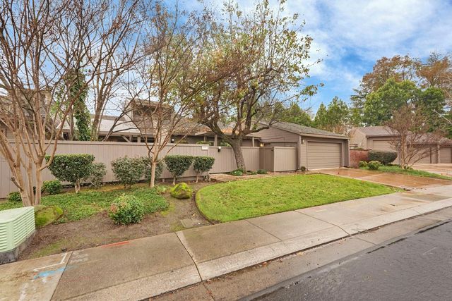 5551 Grouse Run Dr, Stockton, CA 95207