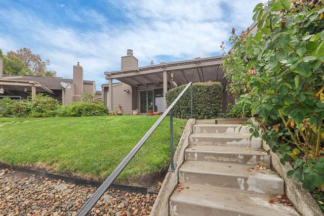 5551 Grouse Run Dr, Stockton, CA 95207