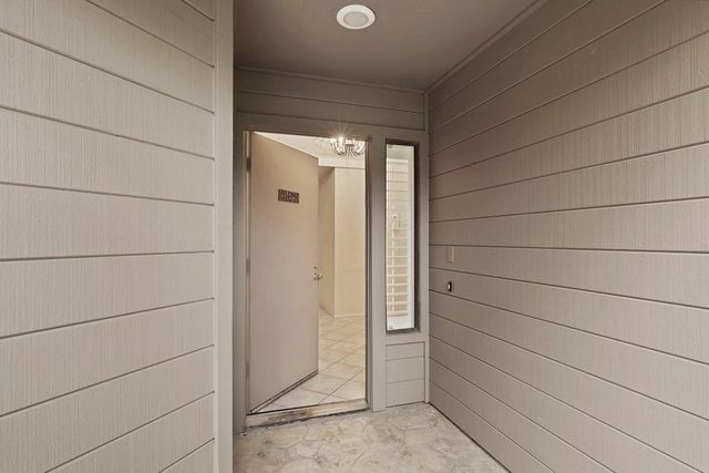 5551 Grouse Run Dr, Stockton, CA 95207