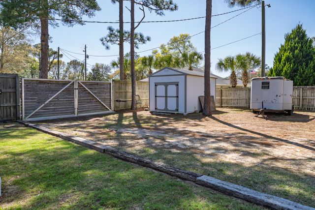 837 Cardinal Street, Fort Walton Beach, FL 32547