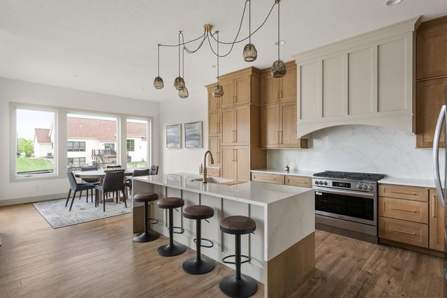 6638 Pelican Street, Bettendorf, IA 52722