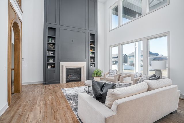 6638 Pelican Street, Bettendorf, IA 52722