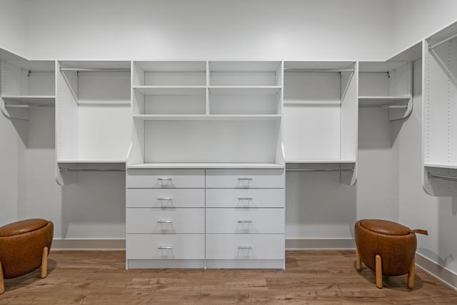 6638 Pelican Street, Bettendorf, IA 52722