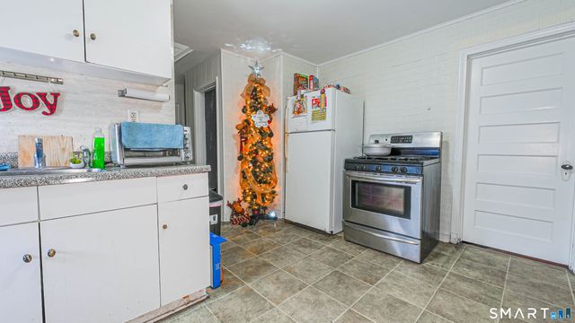 39 Houston Street, New Haven, CT 06513