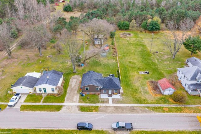 4874 Church Street, Applegate, MI 48401