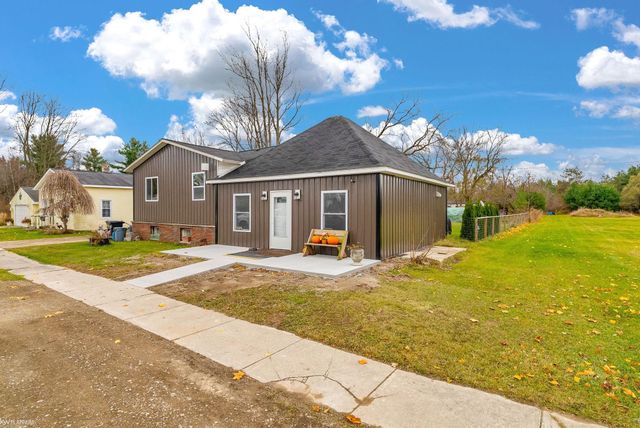 4874 Church Street, Applegate, MI 48401