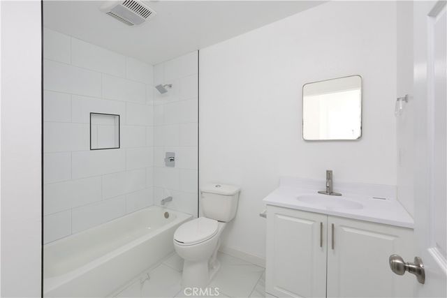 832 Mcfarland, Wilmington, CA 90744