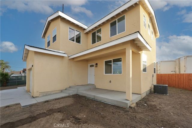 832 Mcfarland, Wilmington, CA 90744