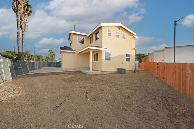 832 Mcfarland, Wilmington, CA 90744