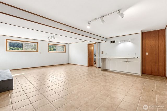 1959 Orchard Drive NW, Olympia, WA 98502