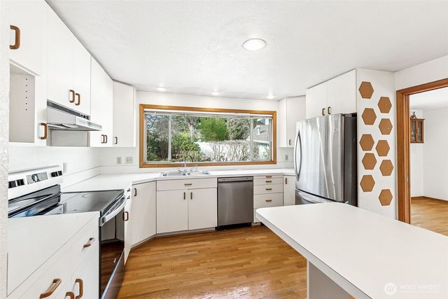 1959 Orchard Drive NW, Olympia, WA 98502