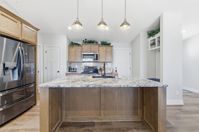 5419 S Meadowview Ct, Wichita, KS 67216