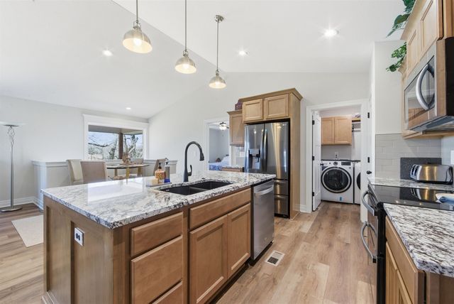 5419 S Meadowview Ct, Wichita, KS 67216