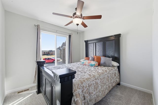 5419 S Meadowview Ct, Wichita, KS 67216