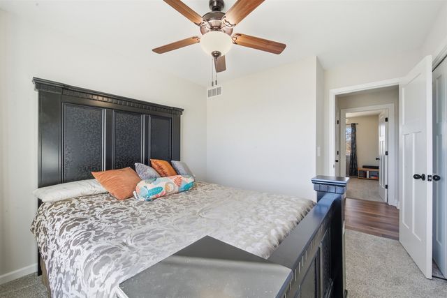 5419 S Meadowview Ct, Wichita, KS 67216