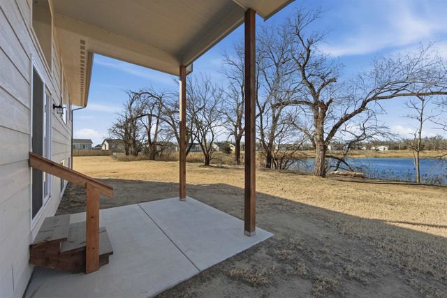 5419 S Meadowview Ct, Wichita, KS 67216