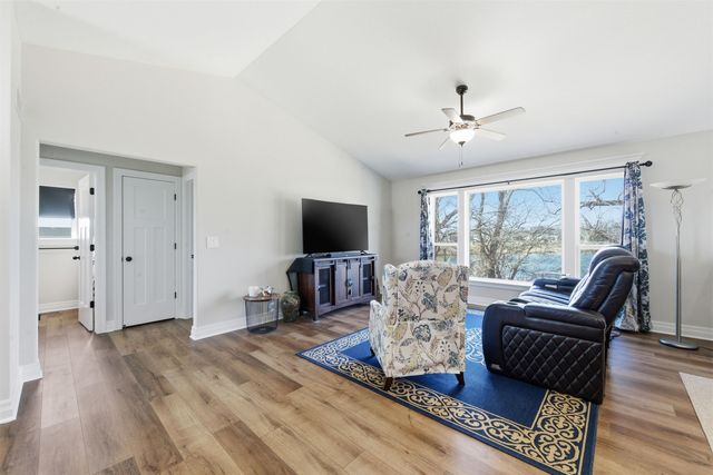 5419 S Meadowview Ct, Wichita, KS 67216