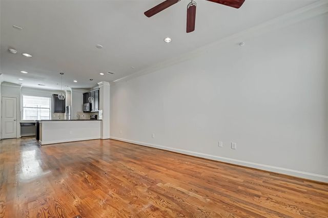 3950 Floyd Street 10, Houston, TX 77007