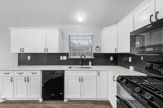 4244 Hathaway Drive, Grand Prairie, TX 75052