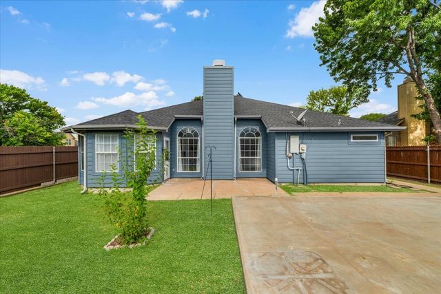 4244 Hathaway Drive, Grand Prairie, TX 75052