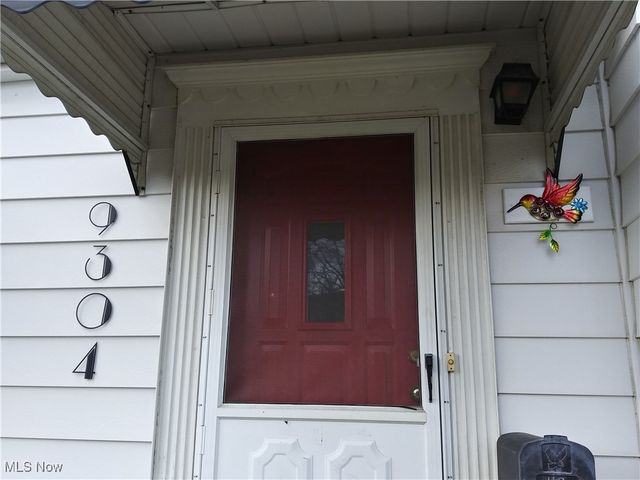 9304 Torrance Avenue, Brooklyn, OH 44144